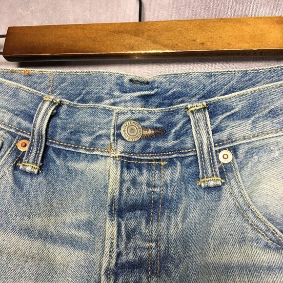 Levis Men 501 Original Fit Blue Jeans size 30x32 Distressed Destroyed Light Wash - Picture 16 of 16